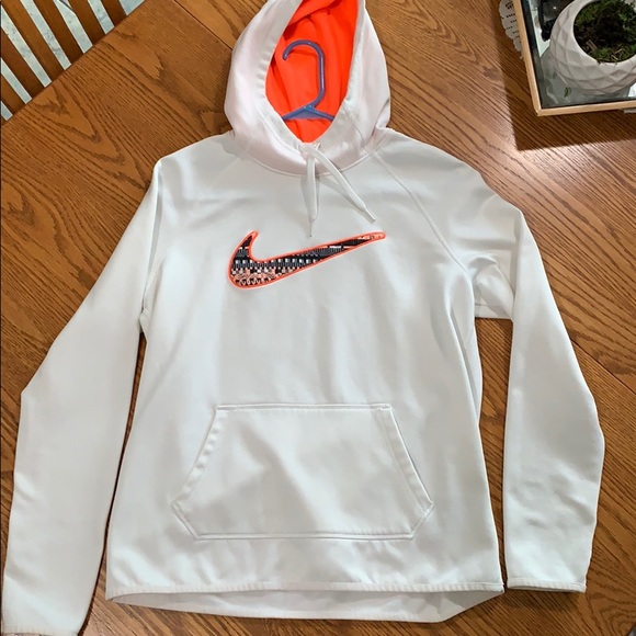 Nike Sweaters - Nike sweatshirt